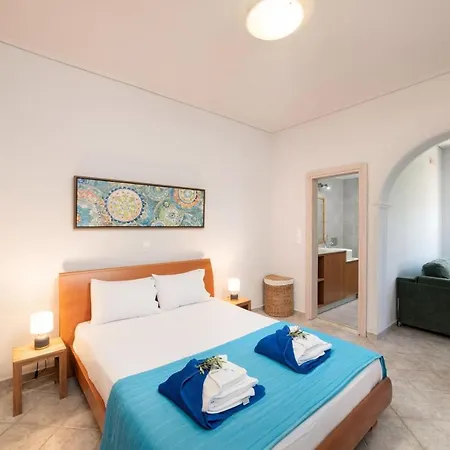 Chrysallis With Heated Pool Villa *