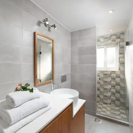 Chrysallis With Heated Pool Villa