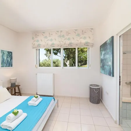 Chrysallis With Heated Pool *