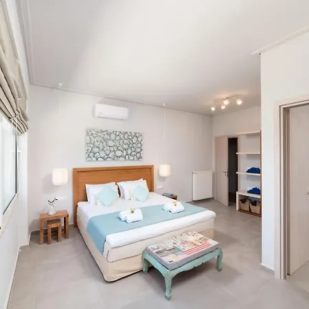 Chrysallis With Heated Pool Villa